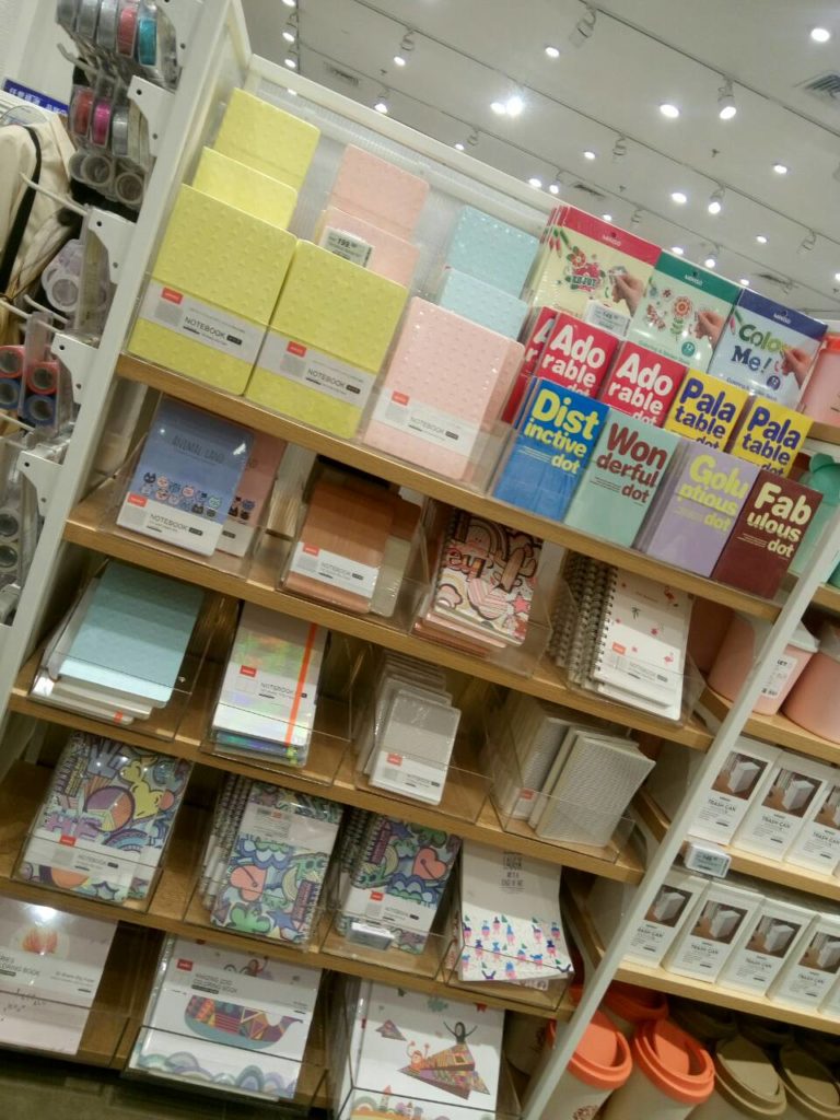 These journals are way too cute, and their price starts at P99.00!